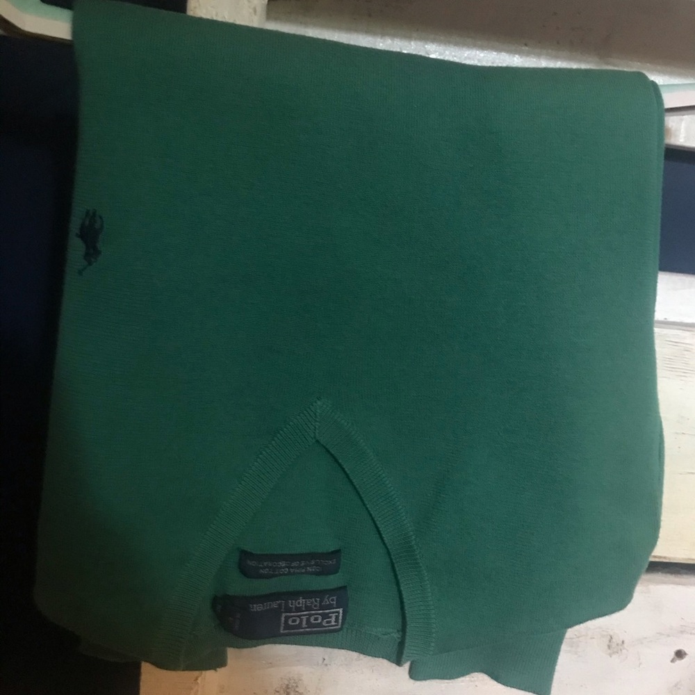 Men’s v neck Pima cotton sweater
